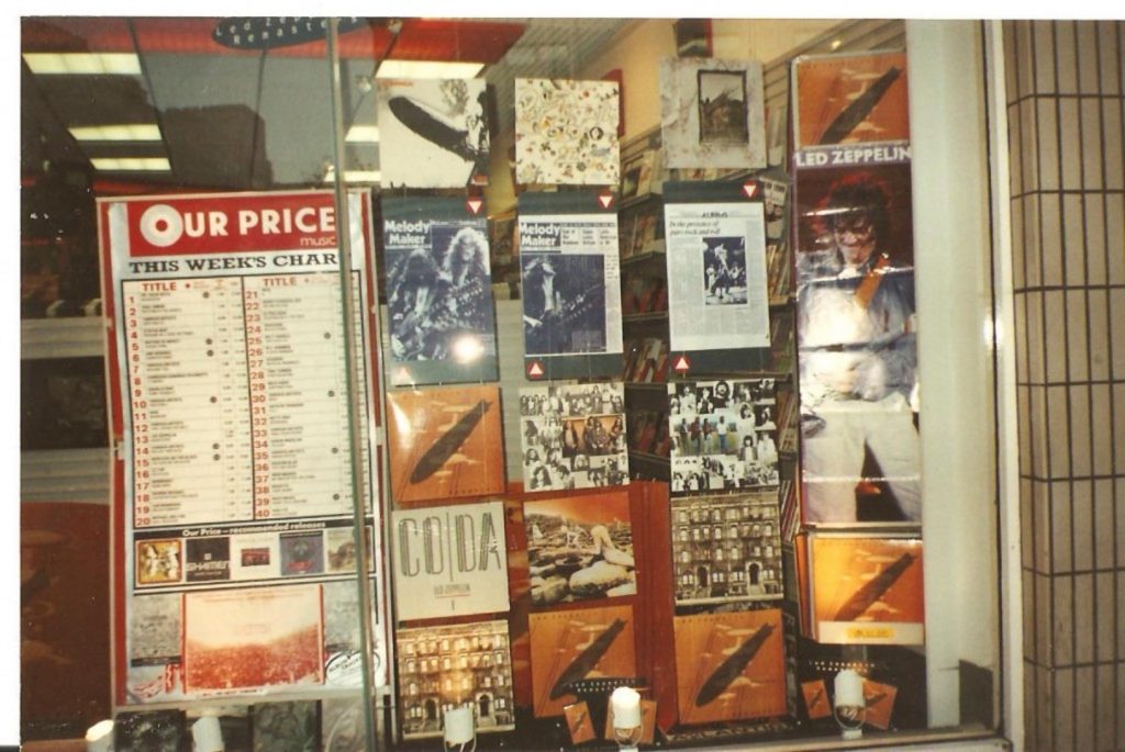 Один из дисплеев Льюиса в Our Price для Led Zeppelin