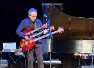 John Paul Jones провел редкое сольное шоу