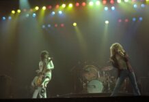 Вот ранее не виденные фотографии Led Zeppelin, выступающих в Ландовере в 1977 году
