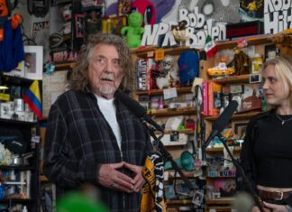 Fopp редактирует обзор нового альбома Robert Plant, чтобы удалить ошибочные ссылки на песни