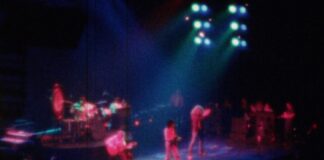 В сети опубликованы обновленные кадры выступления Led Zeppelin в Кливленде в 1977 году