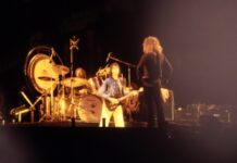 Вот ранее не публиковавшиеся фотографии Led Zeppelin, выступающих на фестивале Knebworth в 1979 году